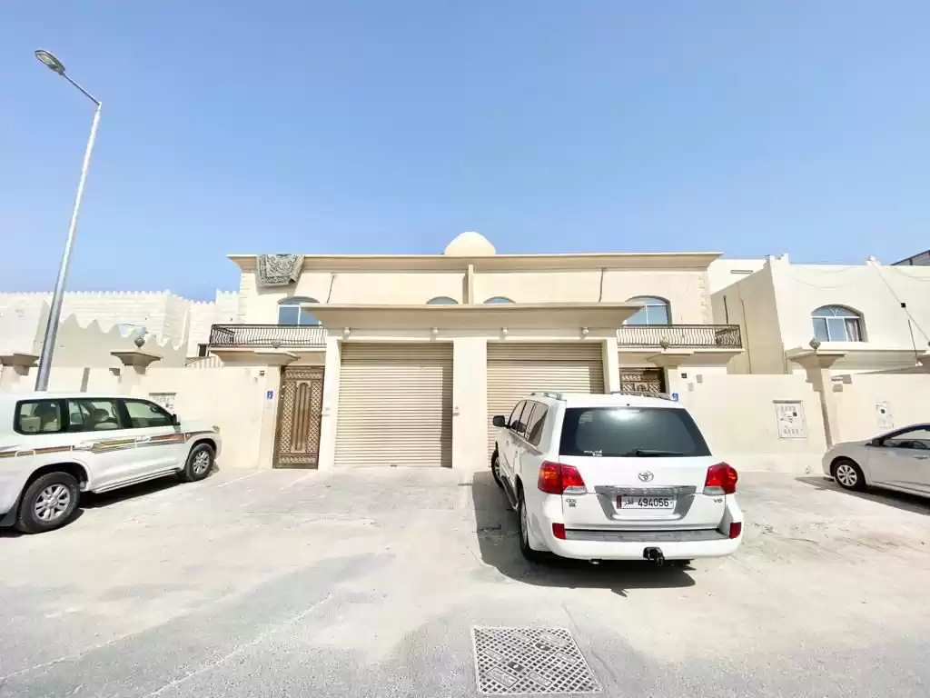 Wohn Klaar eigendom 1 Schlafzimmer U/F Wohnung  zu vermieten in Al Sadd , Doha #12758 - 1  image 